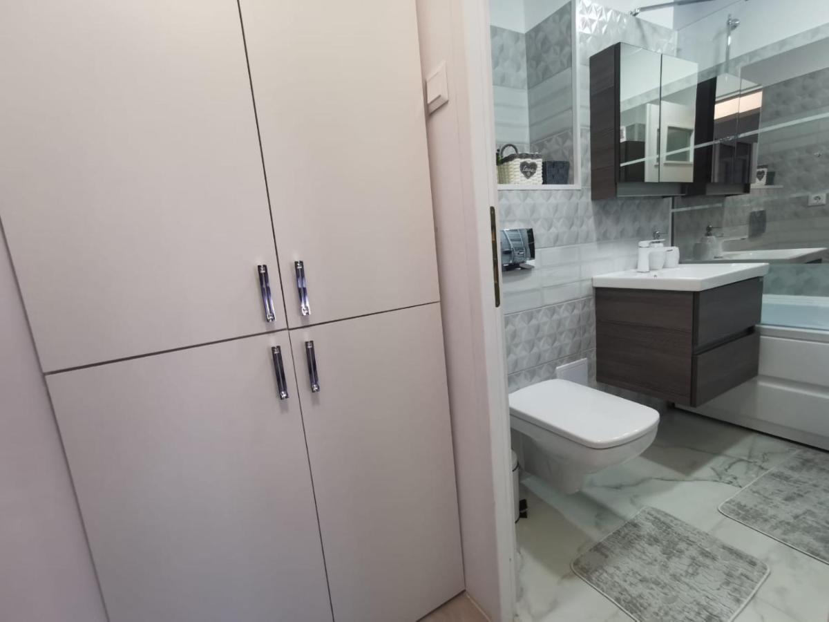 Apartament Regim Hotelier Deva Exterior foto