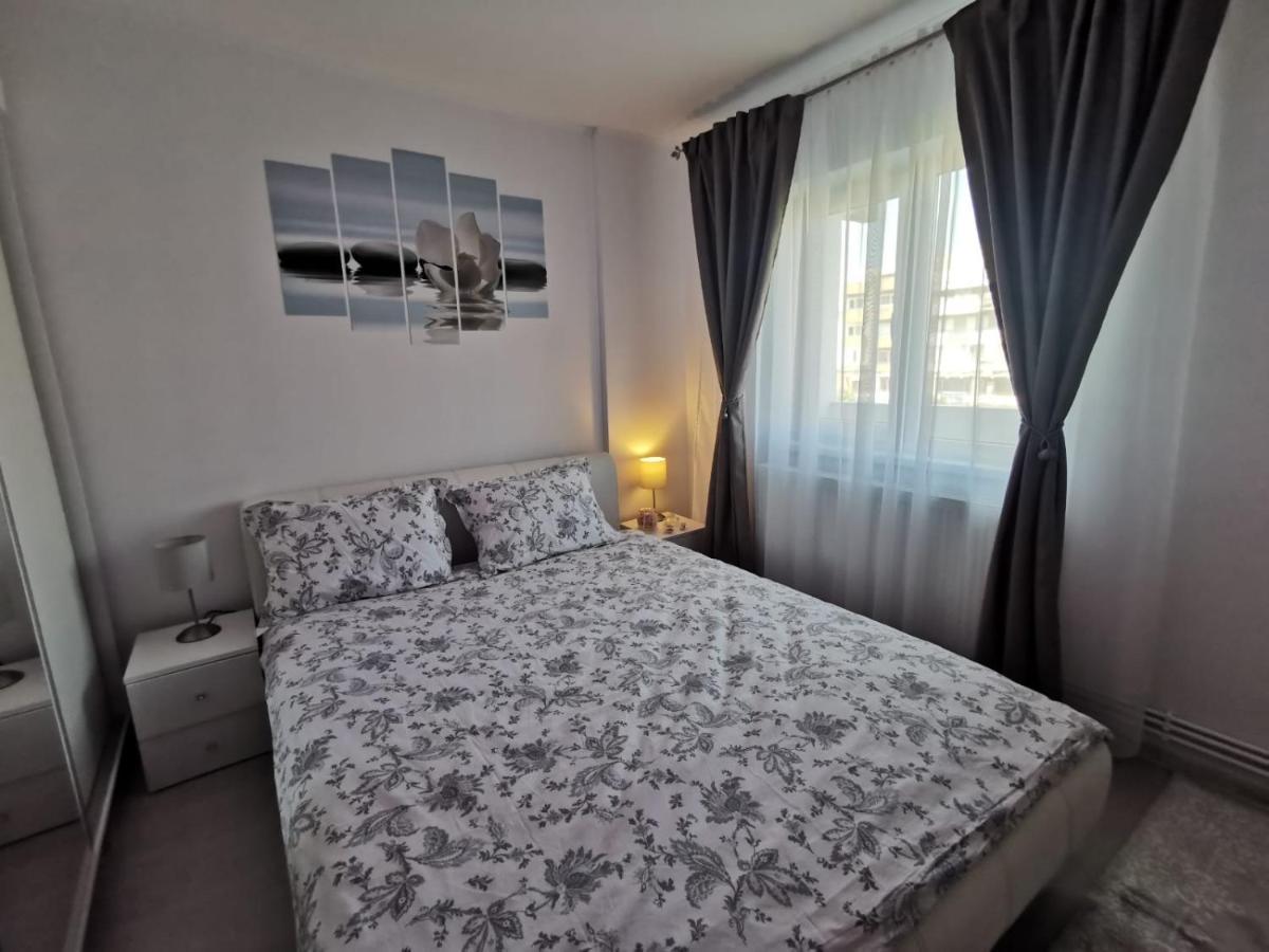Apartament Regim Hotelier Deva Exterior foto